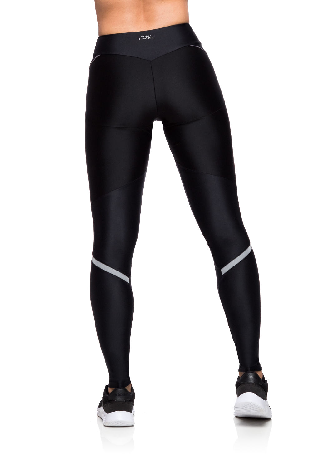 mulher elastica roupas